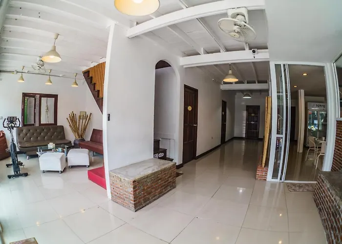 Hotel 5 Estrellas Nitro House Hostel